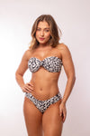 BRASILEÑA MARIPOSA LEOPARDO NEGRO CON BLANCO