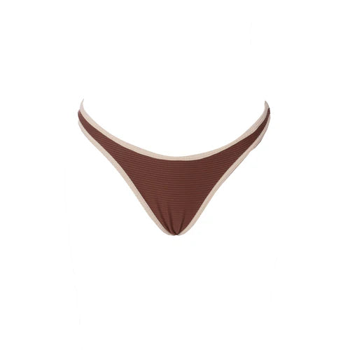 TANGA ASA DELTA MARRON CON OFF WHITE